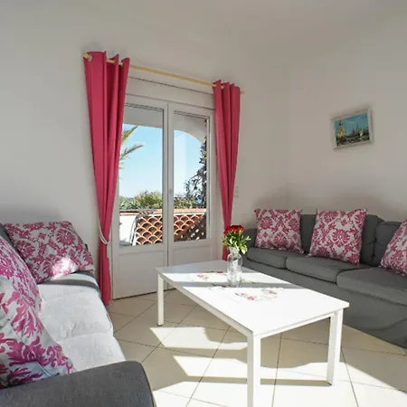 Semesterbostad La Rocade By Interhome *